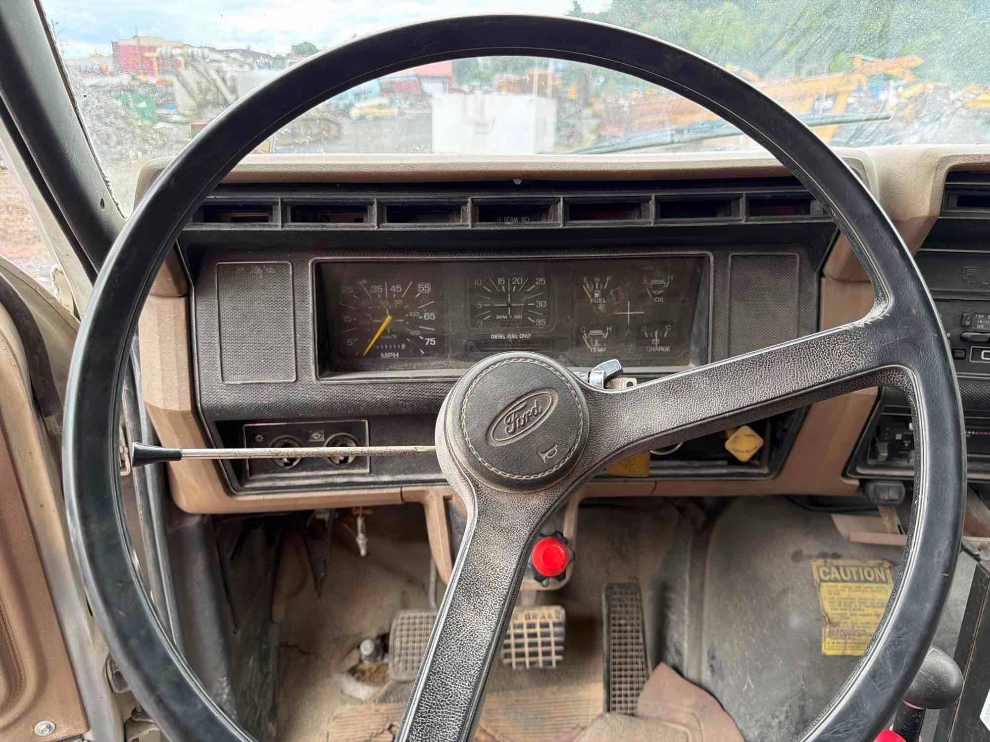 1988 Ford F800