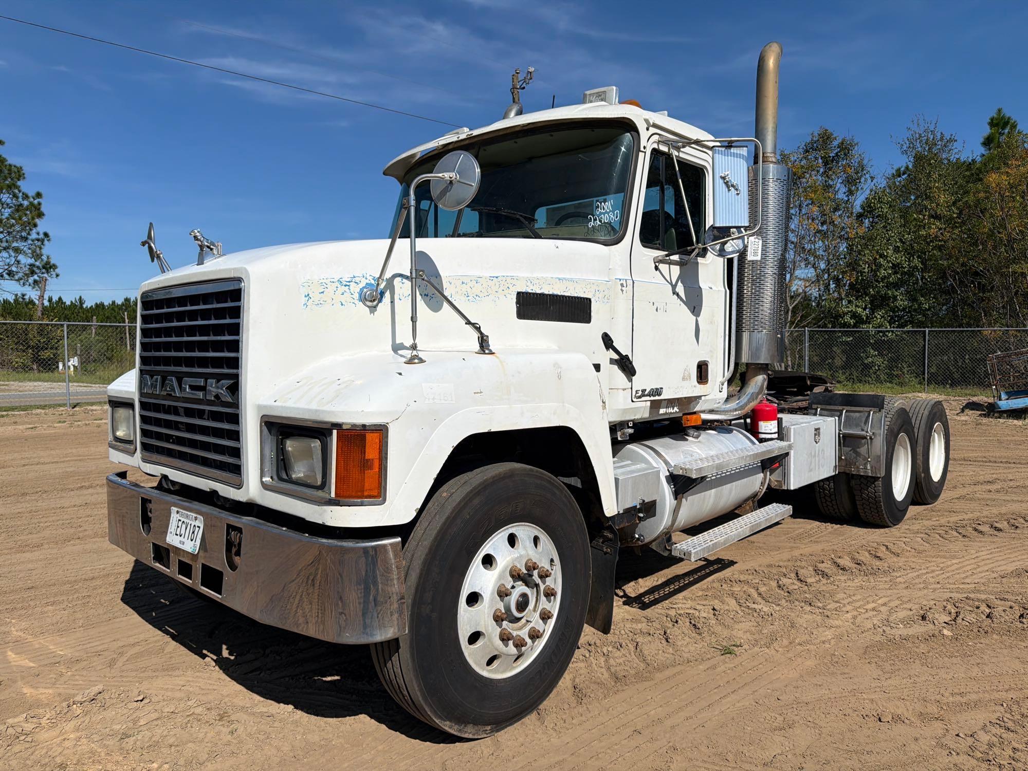 2001 Mack 613