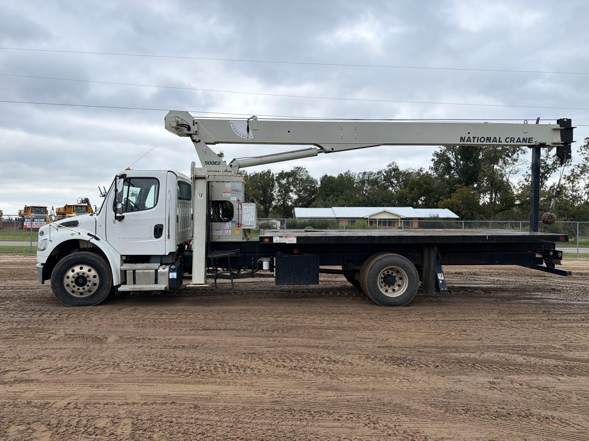 2020 Freightliner M2106