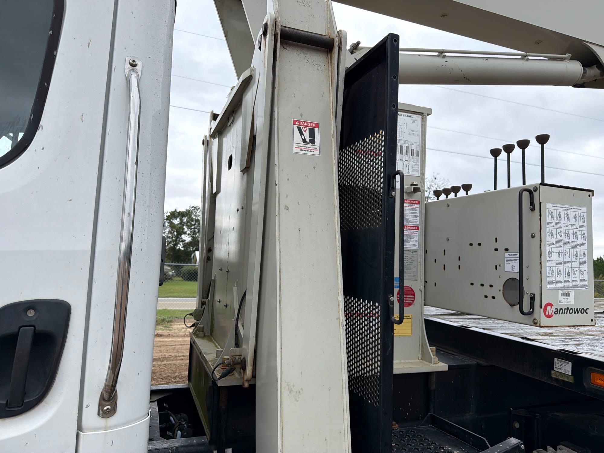 2020 Freightliner M2106