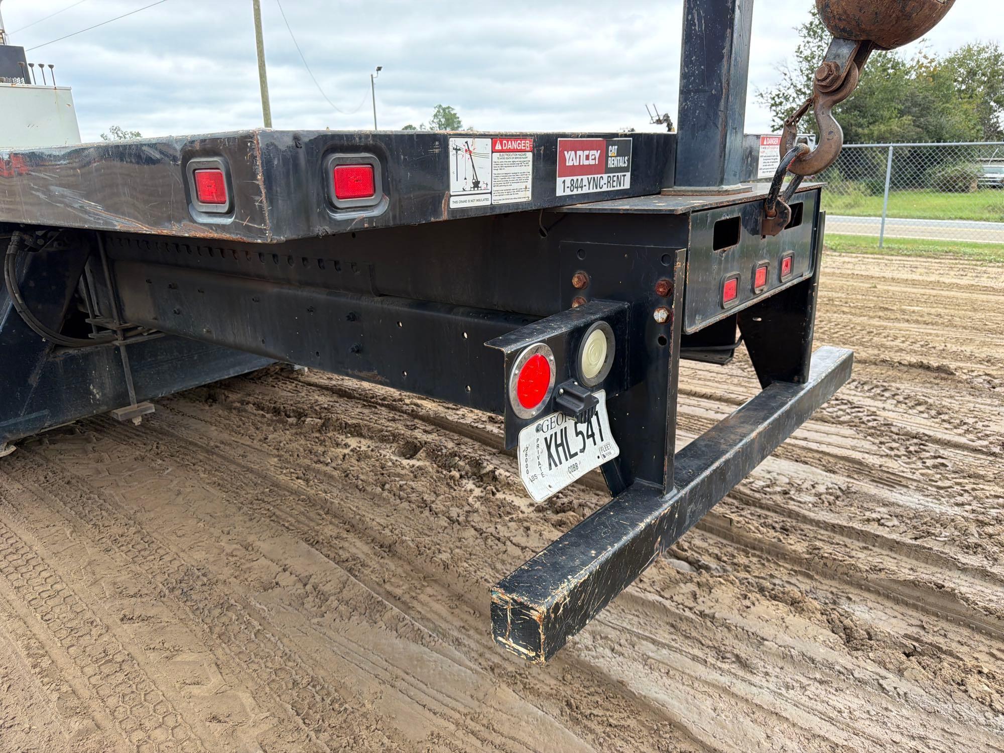 2020 Freightliner M2106