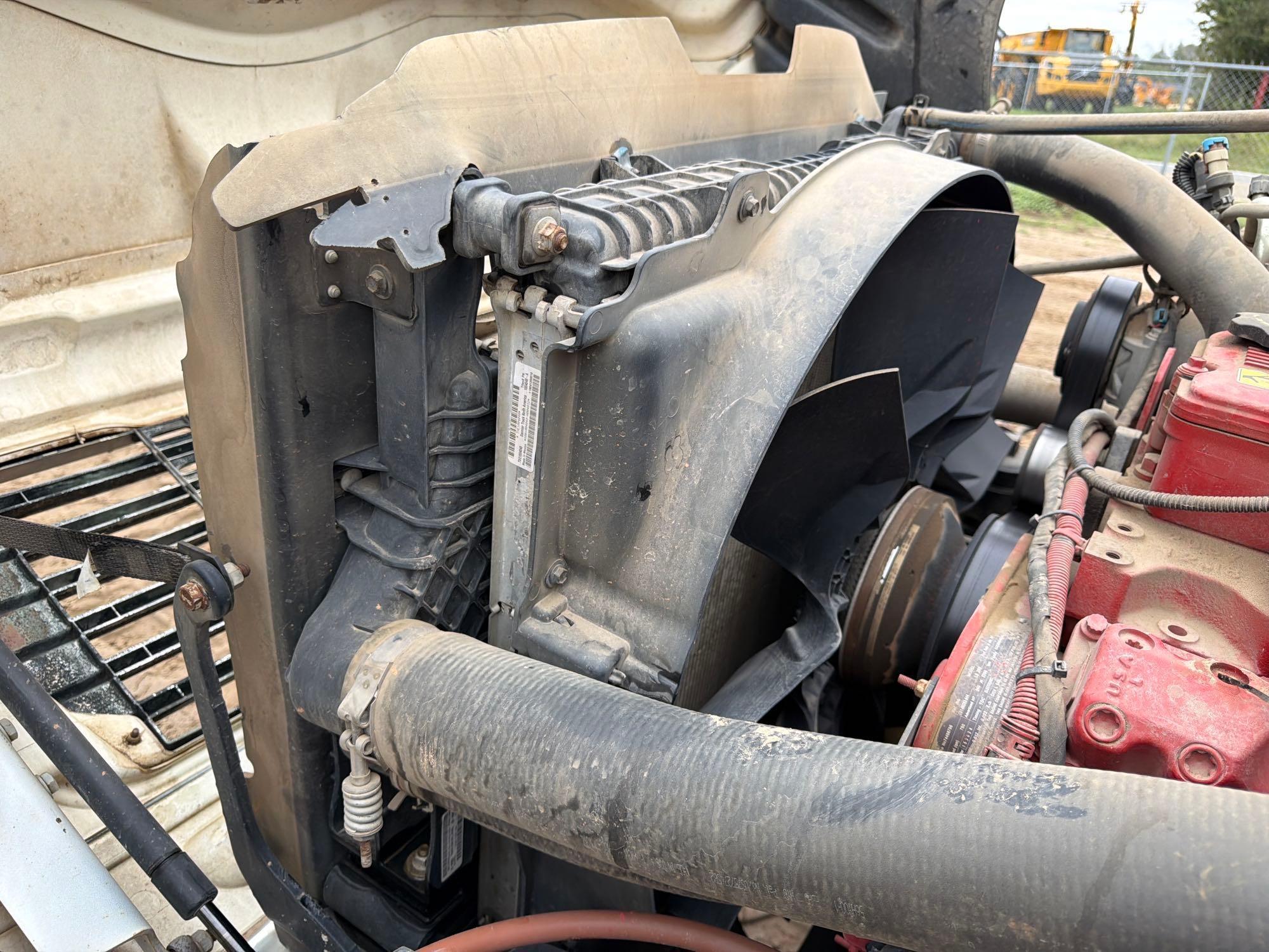 2020 Freightliner M2106