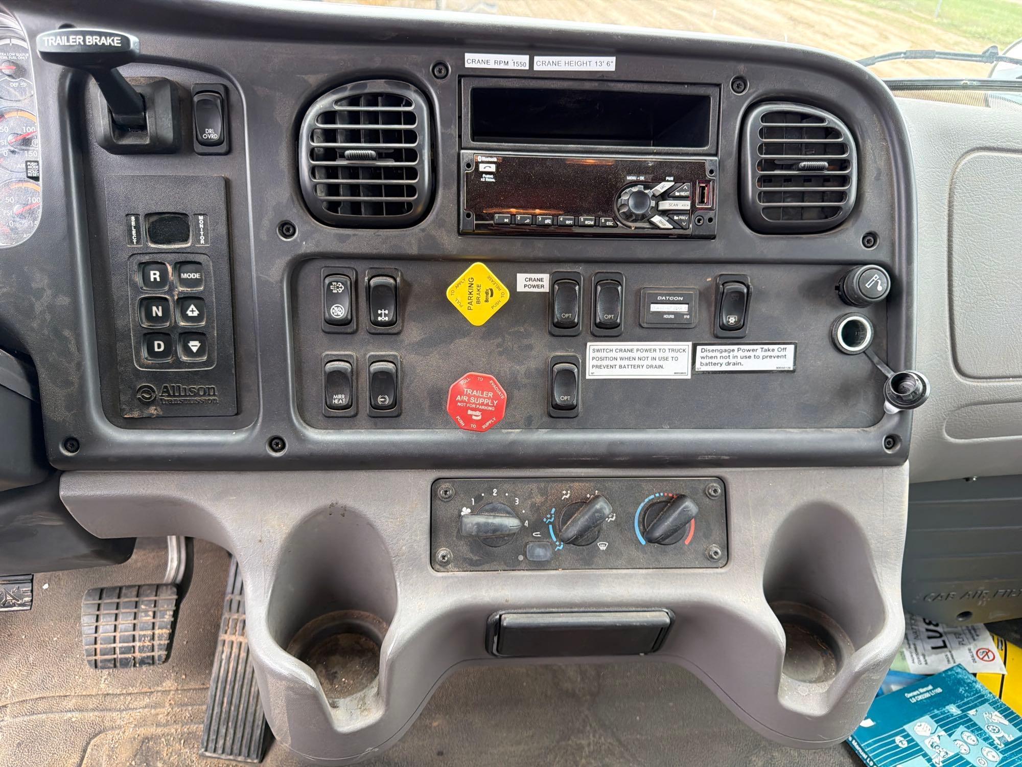 2020 Freightliner M2106