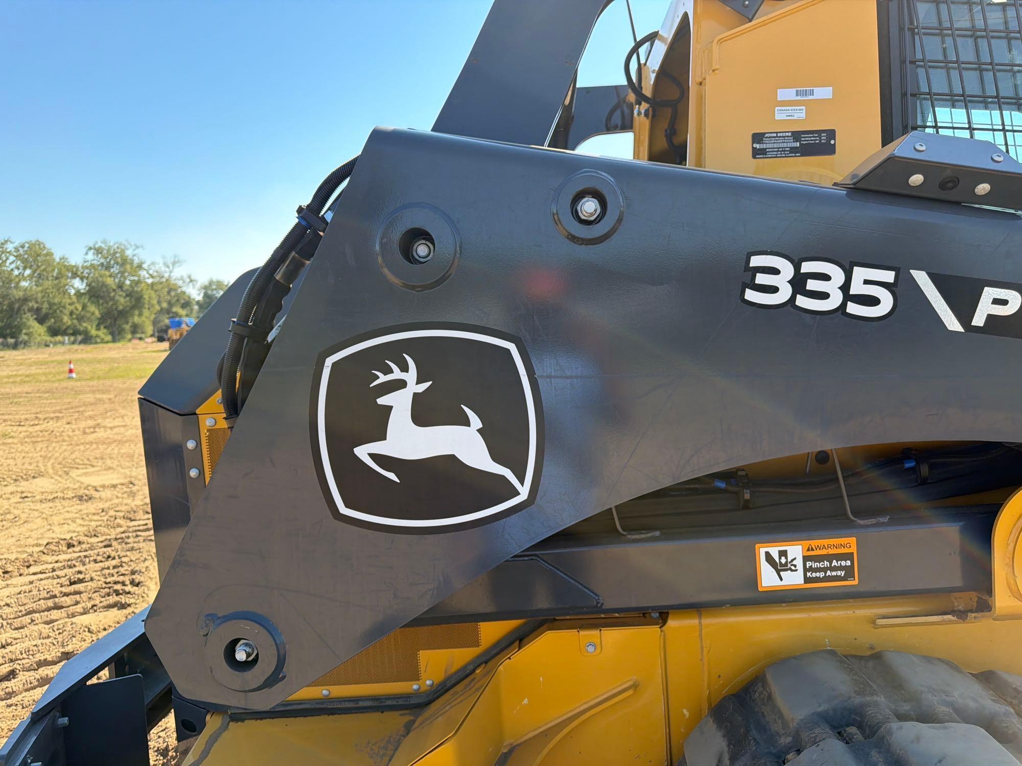 John Deere 335