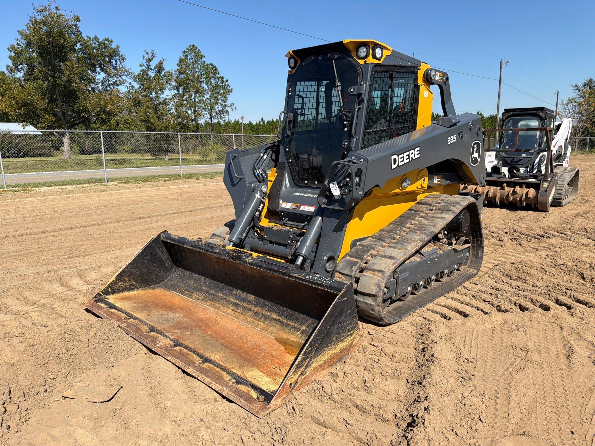 John Deere 335
