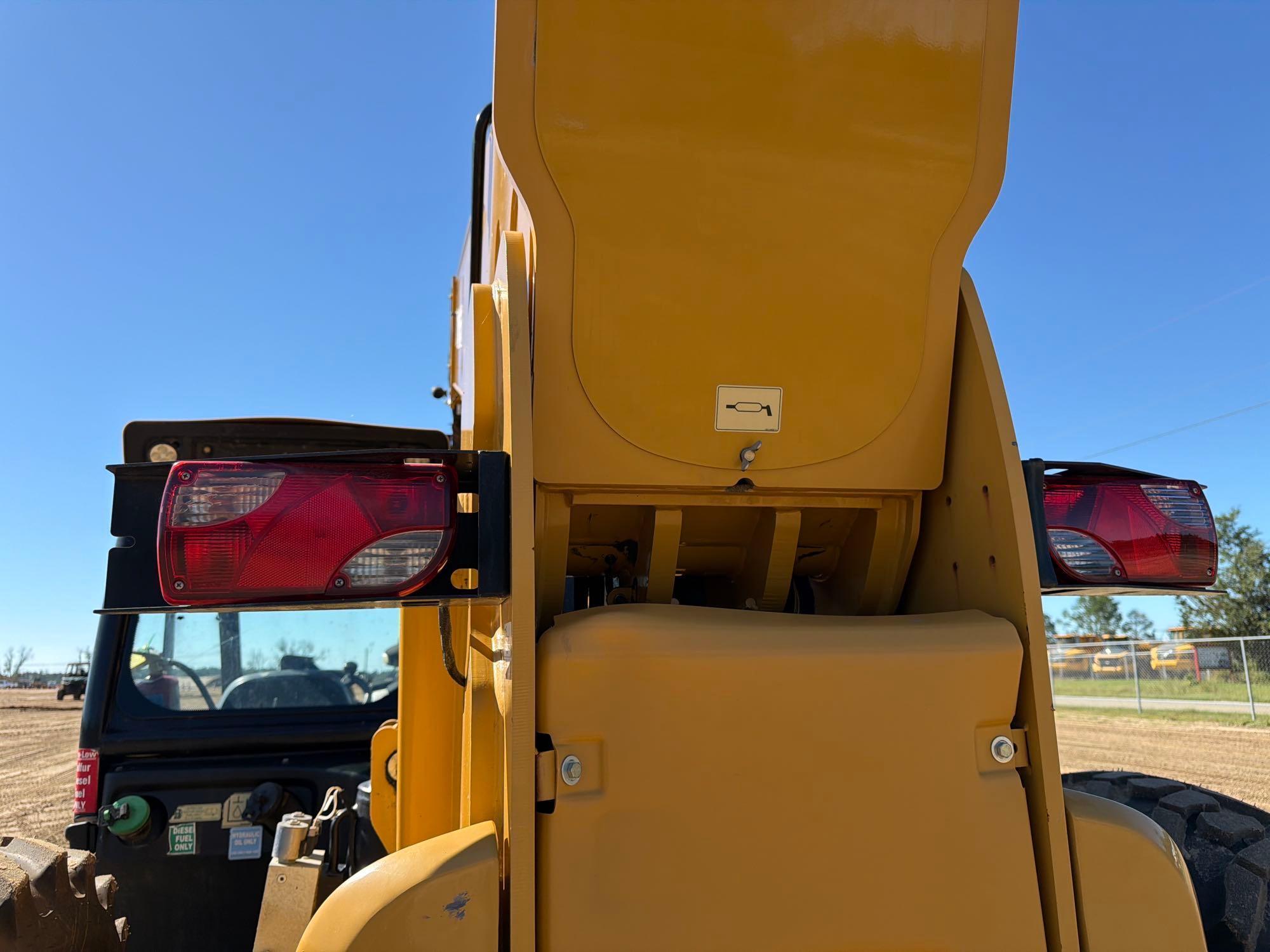 Caterpillar TL1055