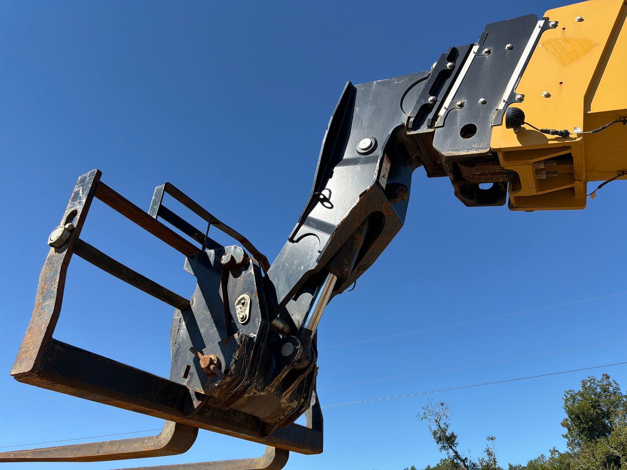 Caterpillar TL1055