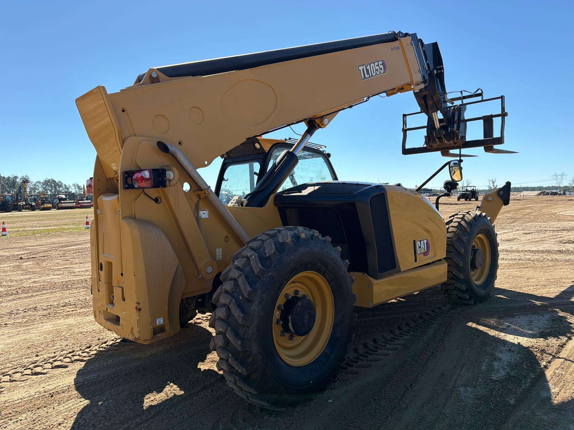 Caterpillar TL1055