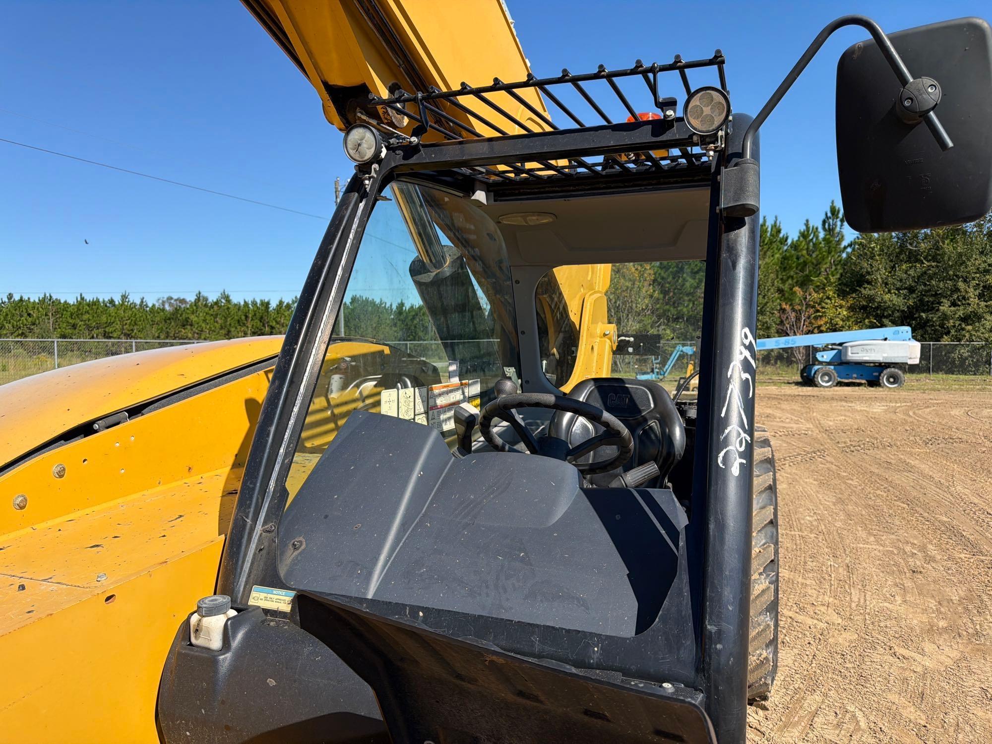 Caterpillar TL1055