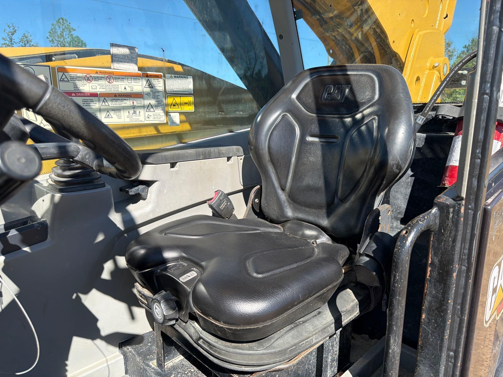 Caterpillar TL1055