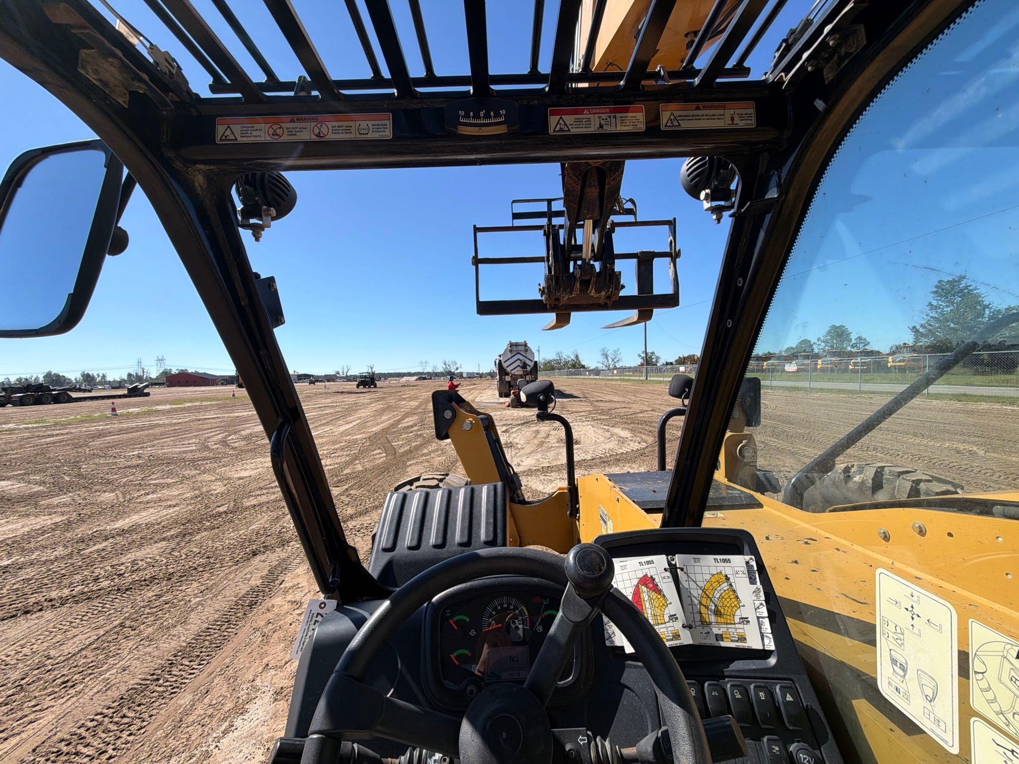 Caterpillar TL1055