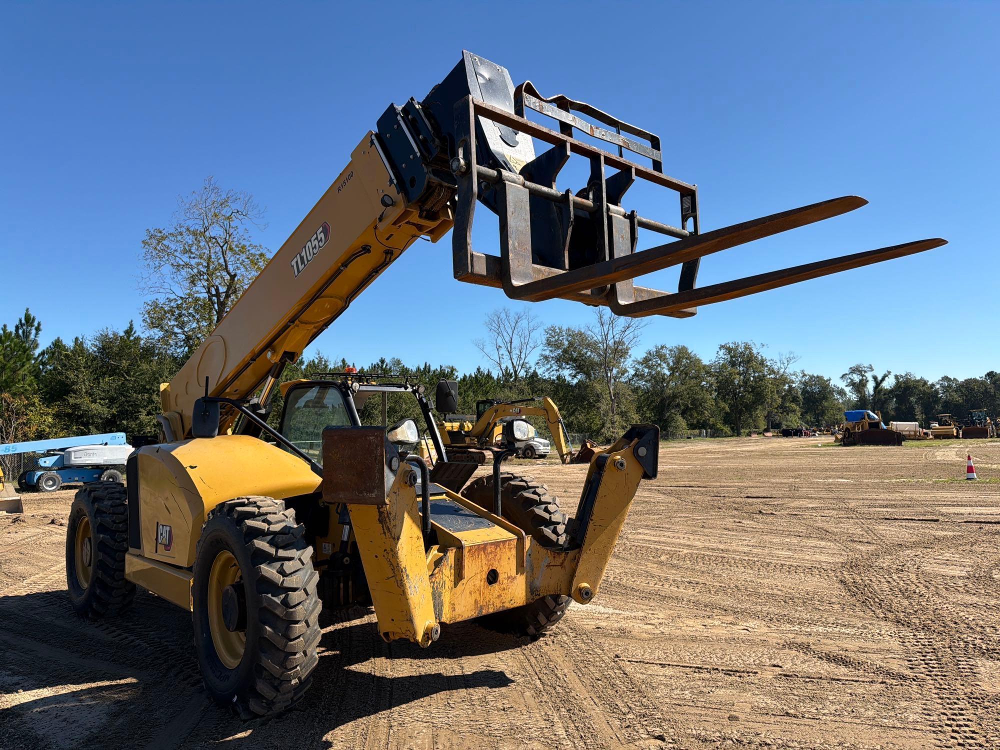 Caterpillar TL1055