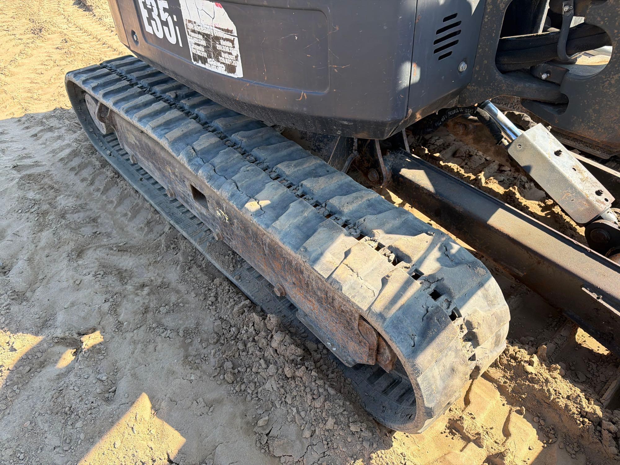 Bobcat E35
