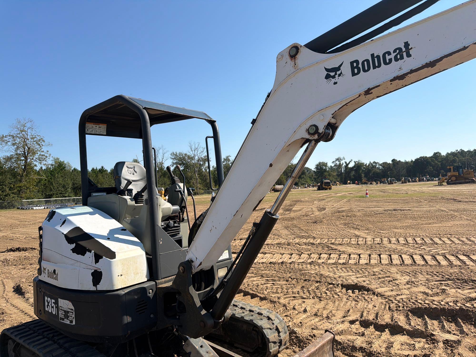 Bobcat E35