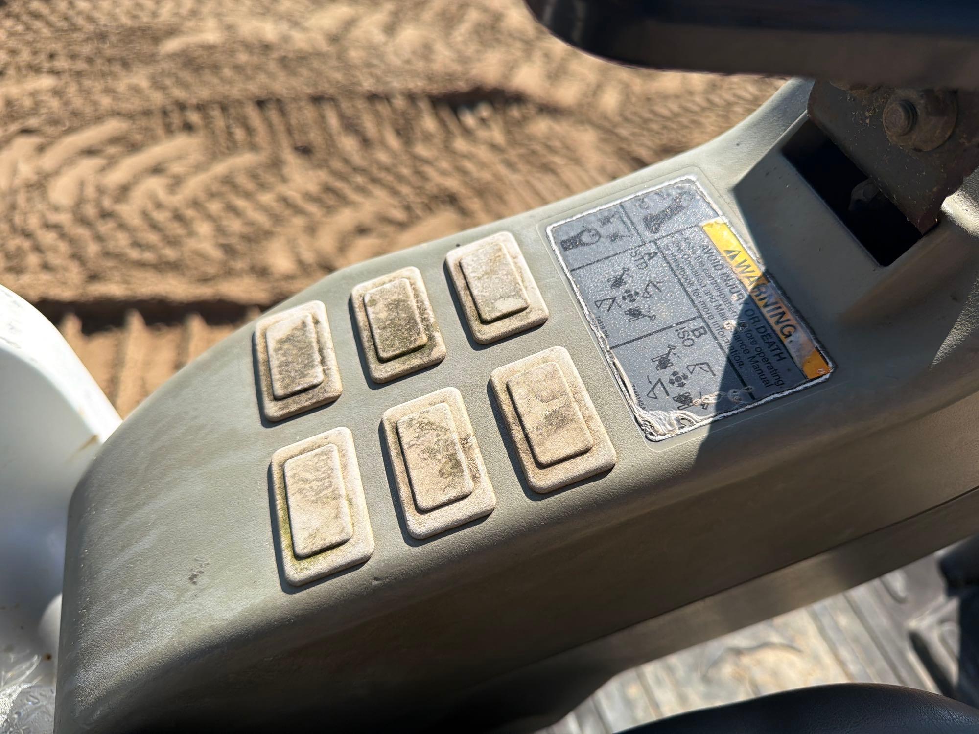Bobcat E35