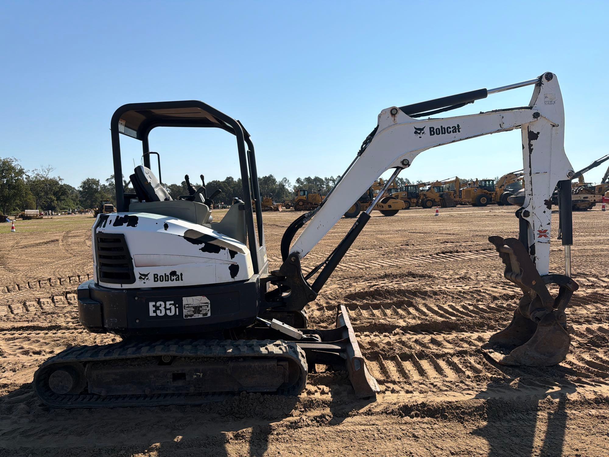 Bobcat E35