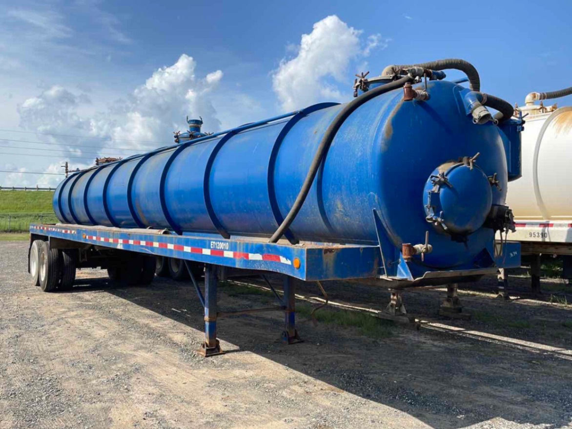 2012 TROXELL COMPANY  130 BBL VACUUM TRAILER