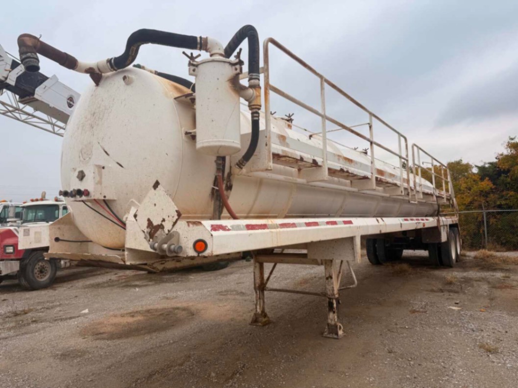 2015 DRAGON 130 BBL STEEL VACUUM TRAILER