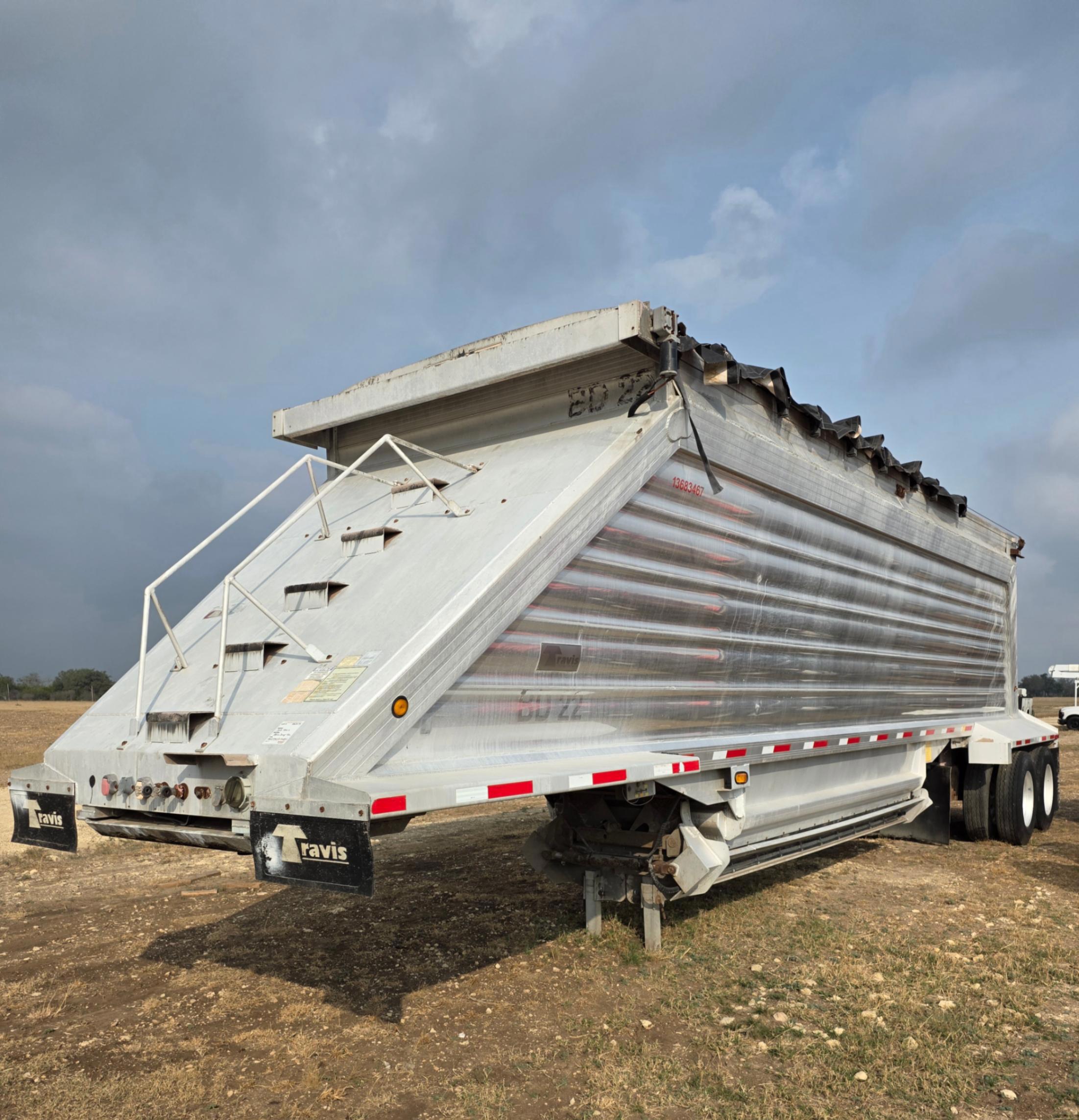 2013 TRAVIS BODY & TRAILER ALUMINUM BELLY DUMP TRAILER