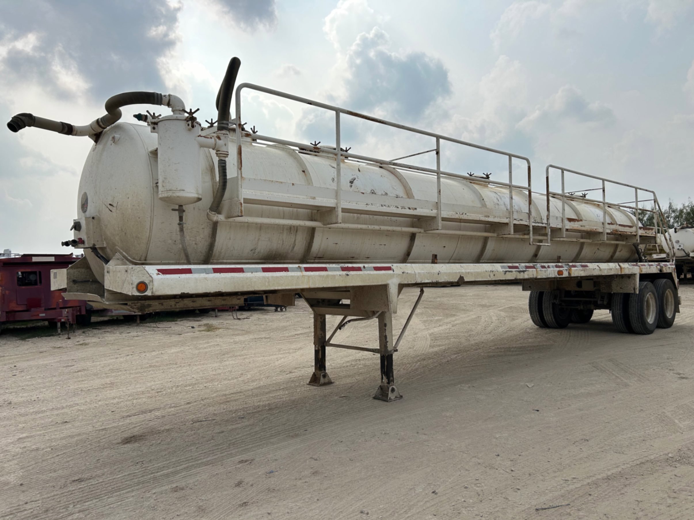 2014 DRAGON 130 BBL VACUUM TRAILER