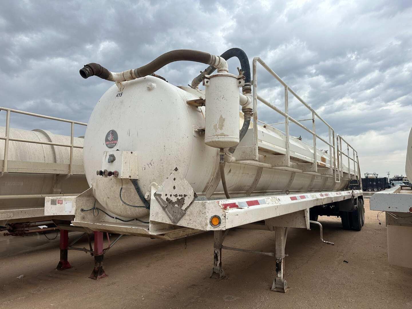 2015 DRAGON  130BBL VACUUM TRAILER
