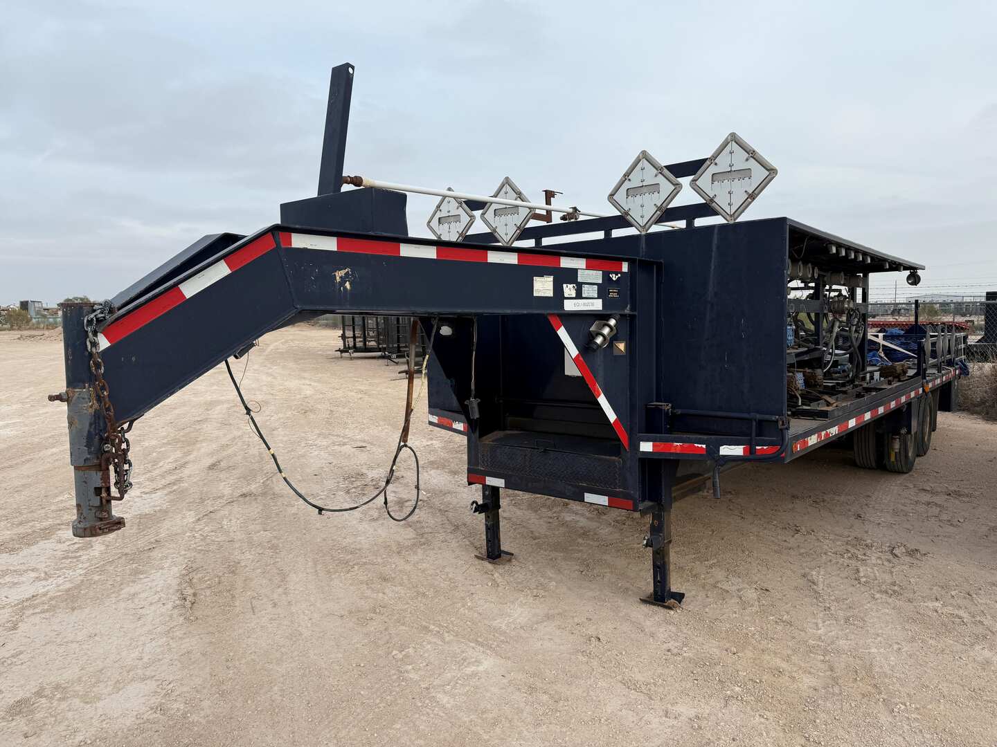 2011 TIGER CHEMISE GOOSENECK