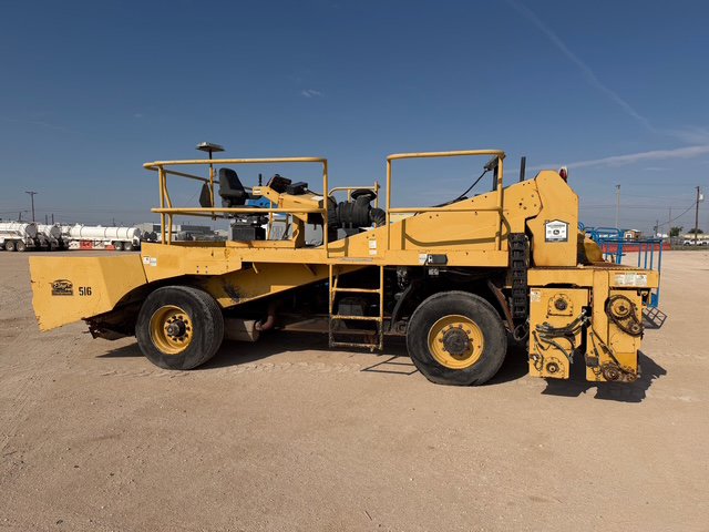 ETNYRE FWD CHIP SPREADER(INOPERABLE)