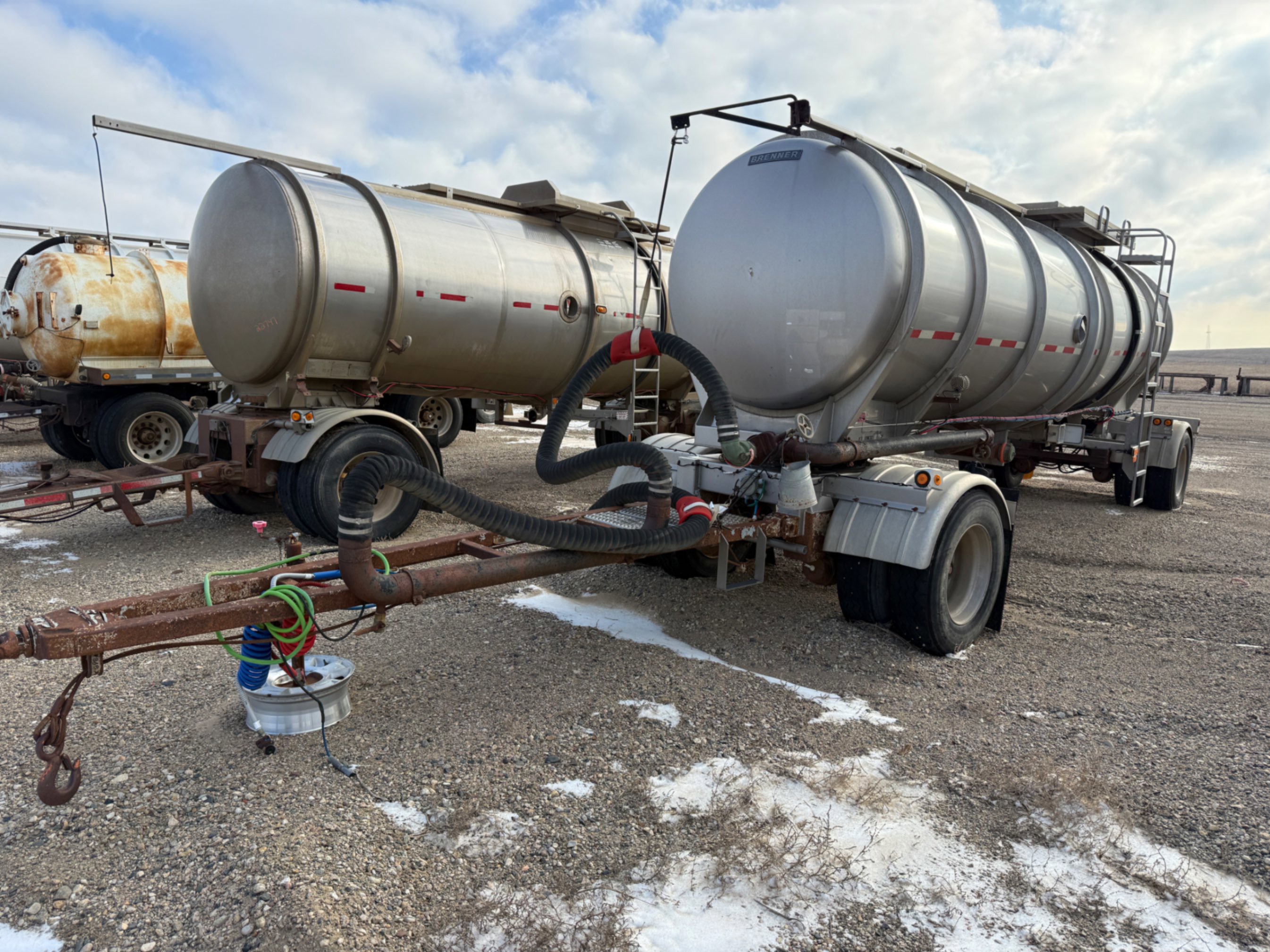 2011 BRENNER TANK PUP TRAILER