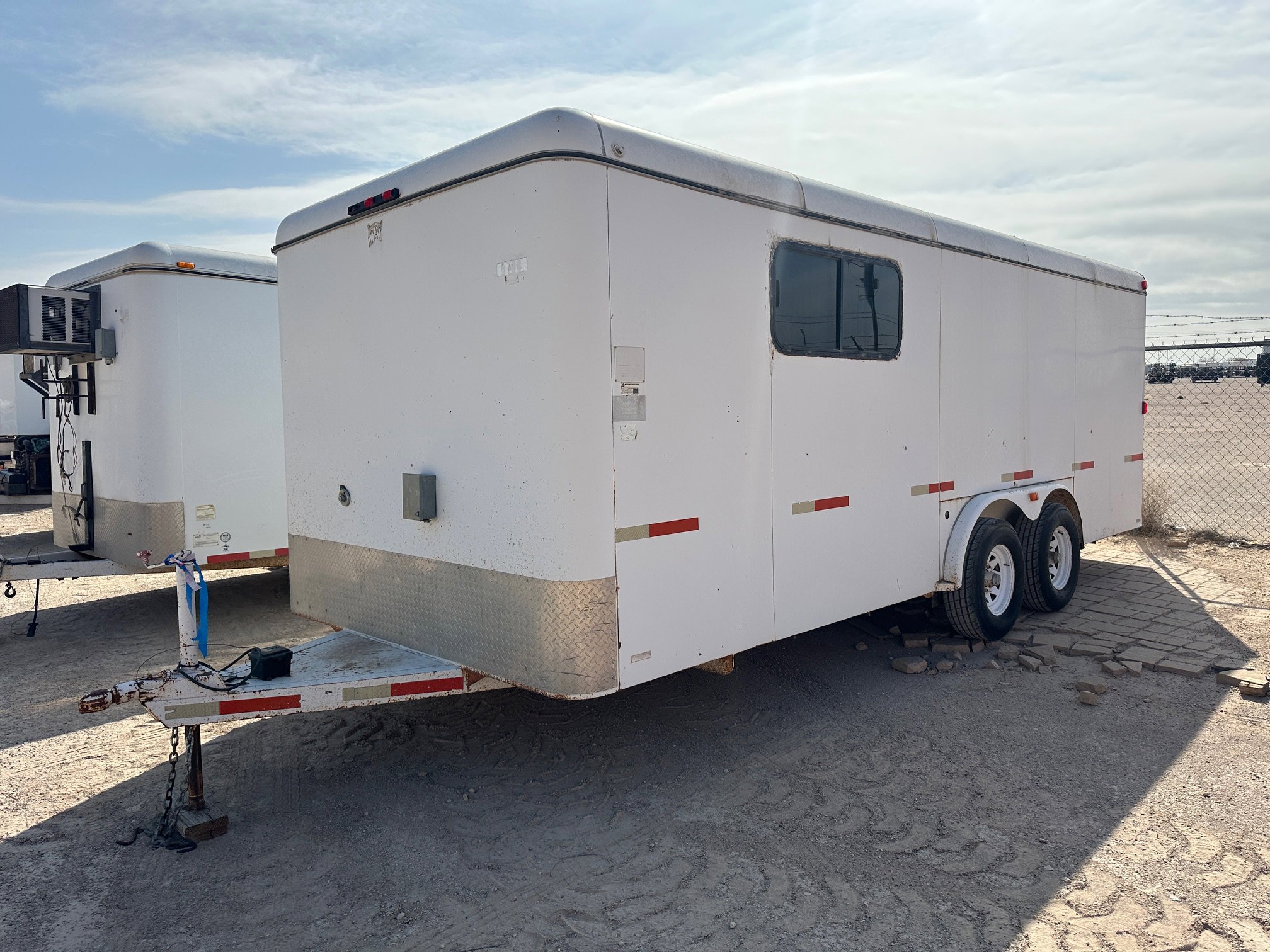 2006 W-W TRAILER 20' T/A ENCLOSED TRAILER