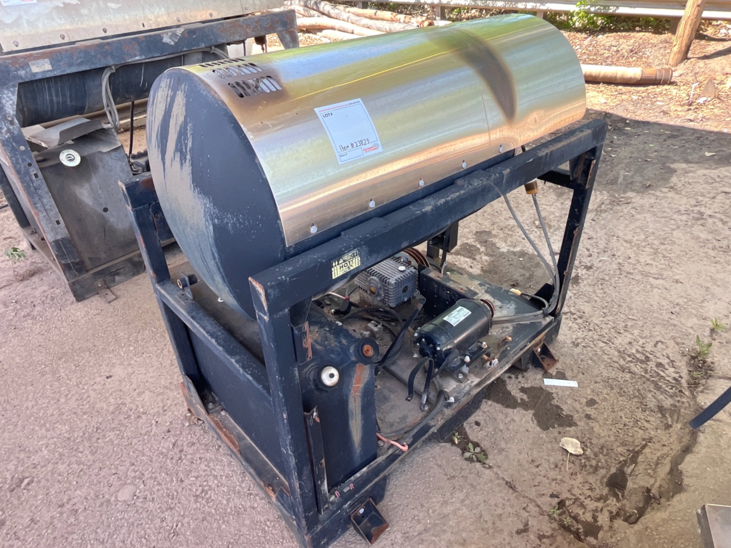 PRESSURE WASHER (INOPERABLE)