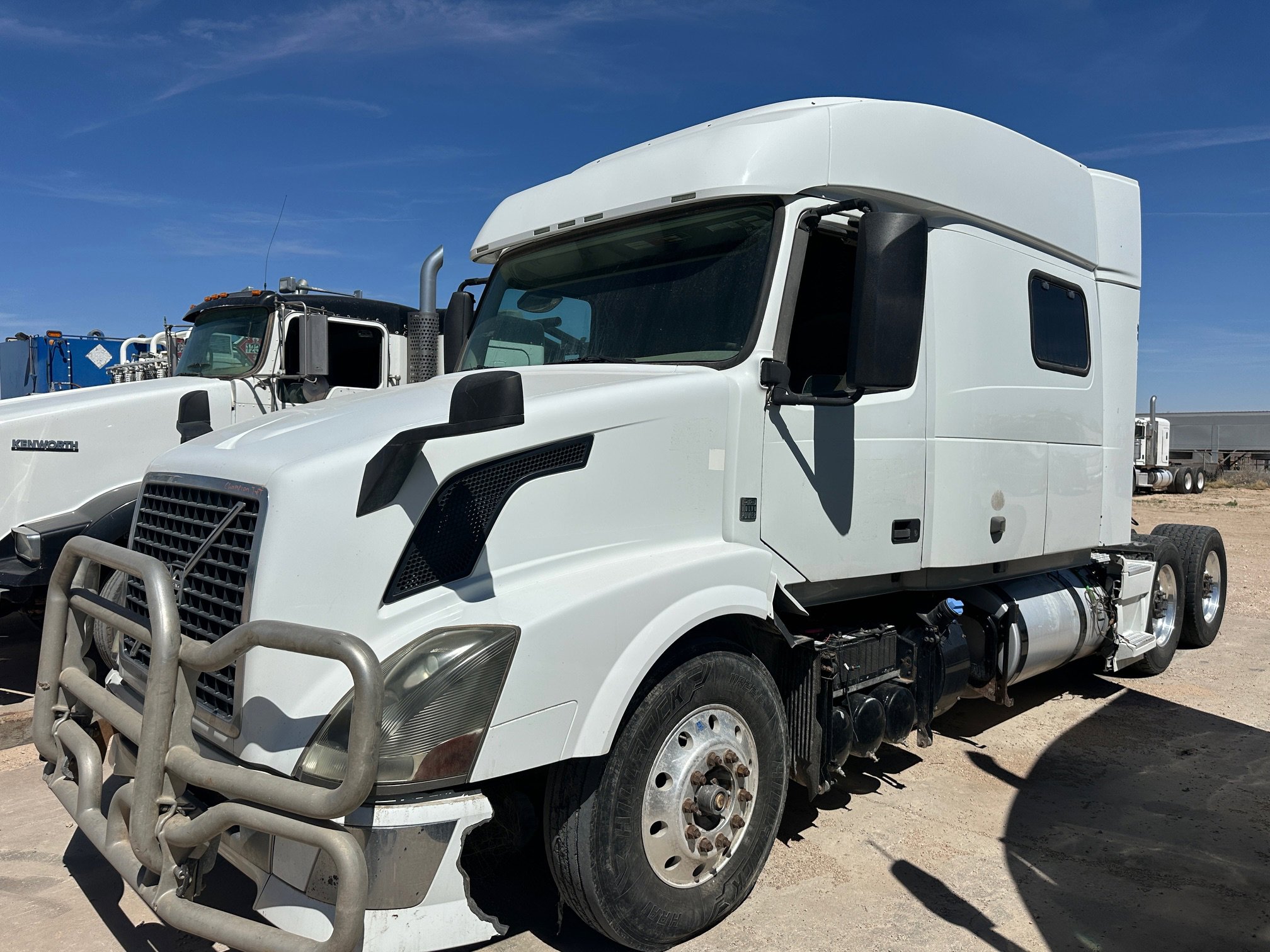 2015 VOLVO VN (INOPERABLE)