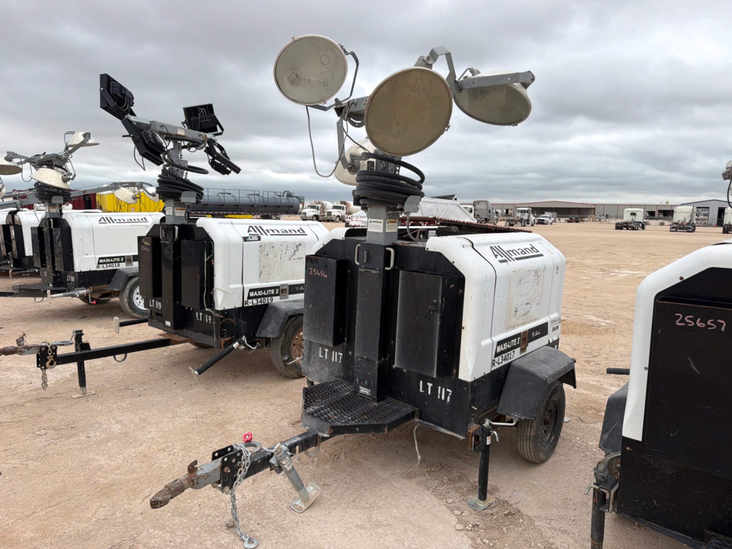 Photo of a  Allmand Maxi-Lite  