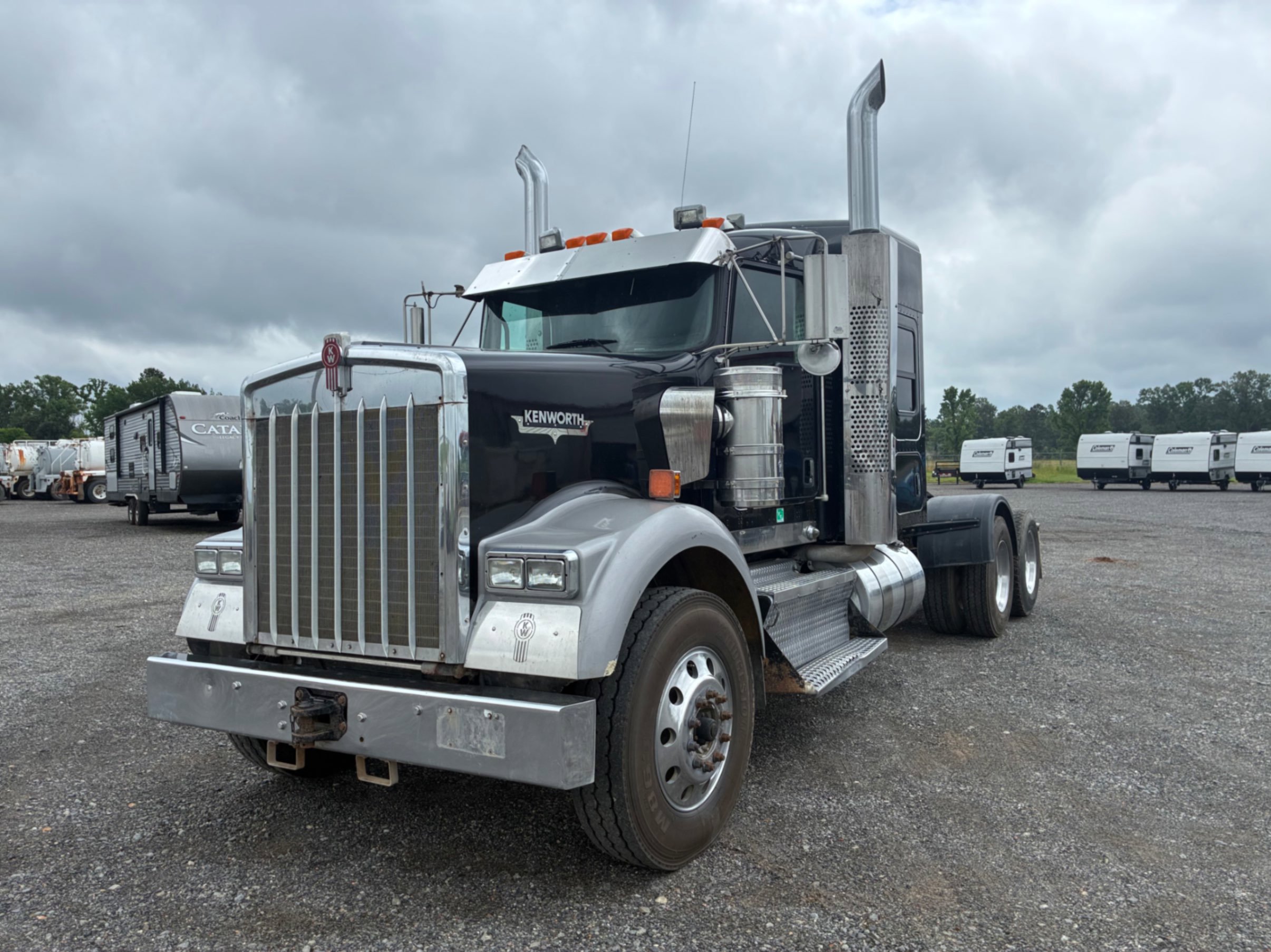 Photo of a 2018 Kenworth W900
