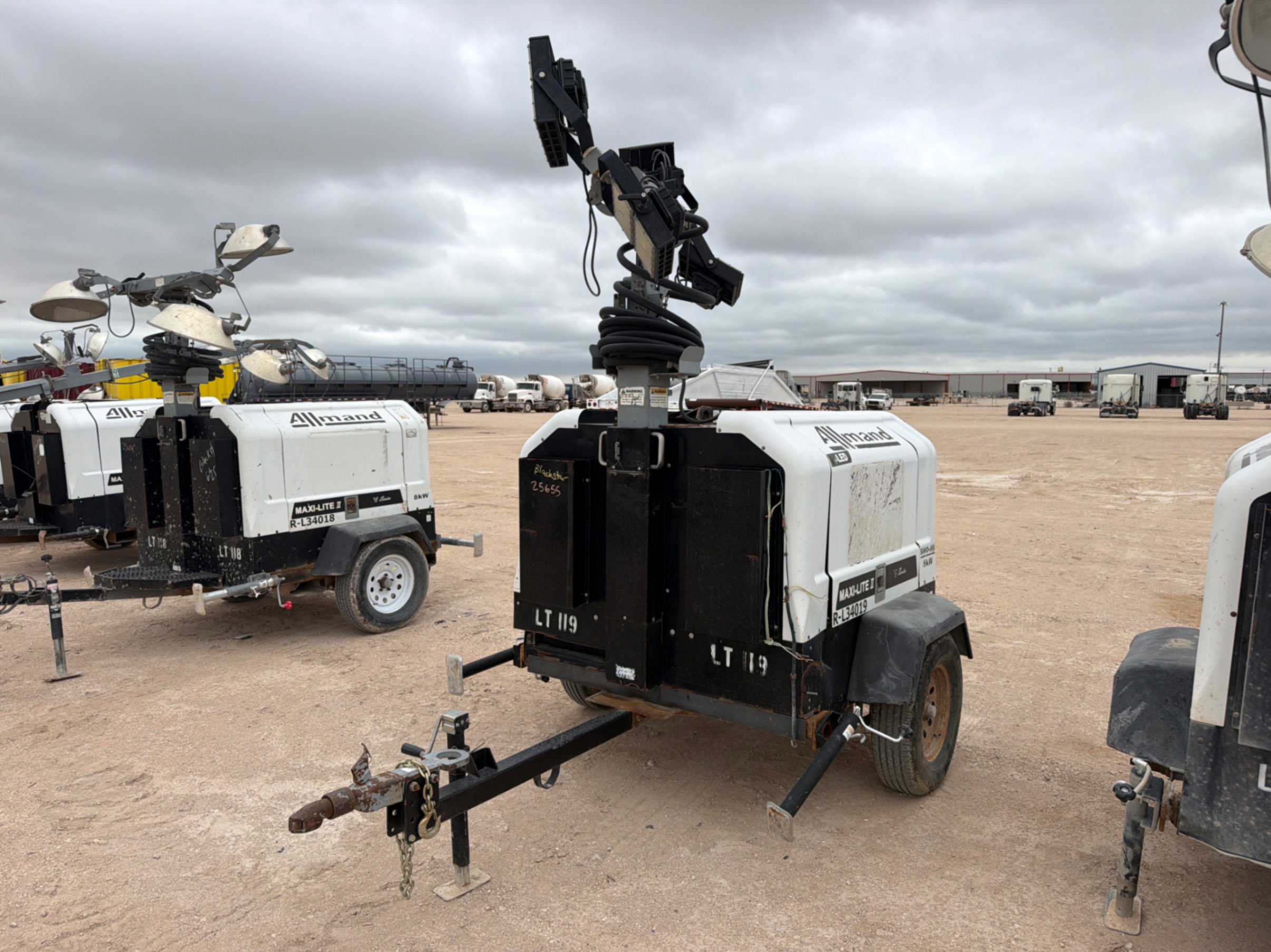 Photo of a  Allmand Maxi-Lite  