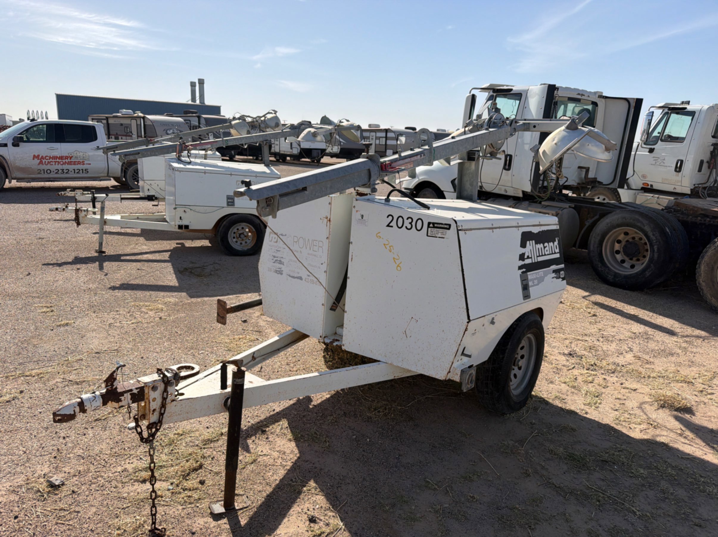 Photo of a  Allmand Maxi-Lite  