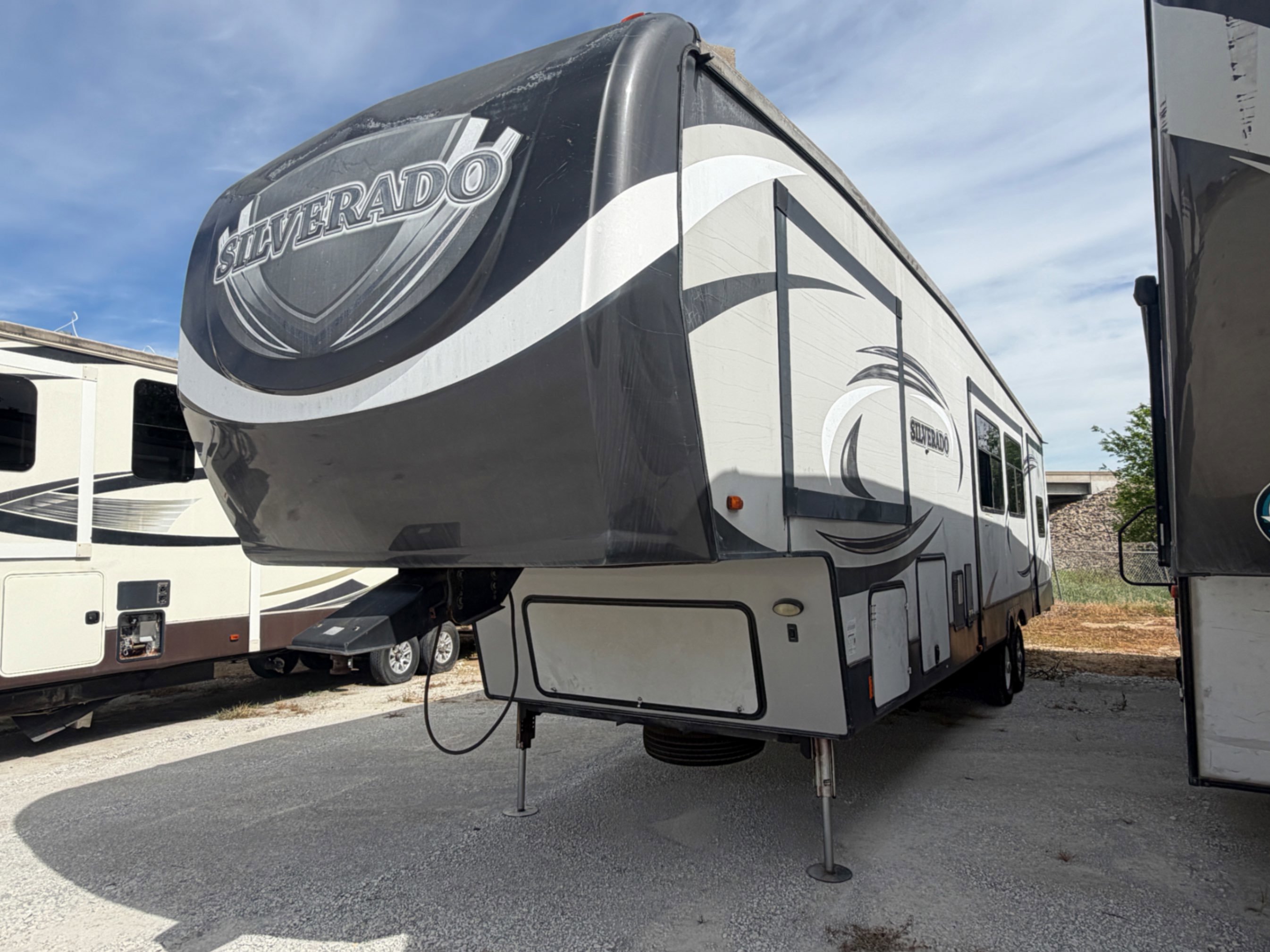 2015 SILVERADO 5TH WHEEL