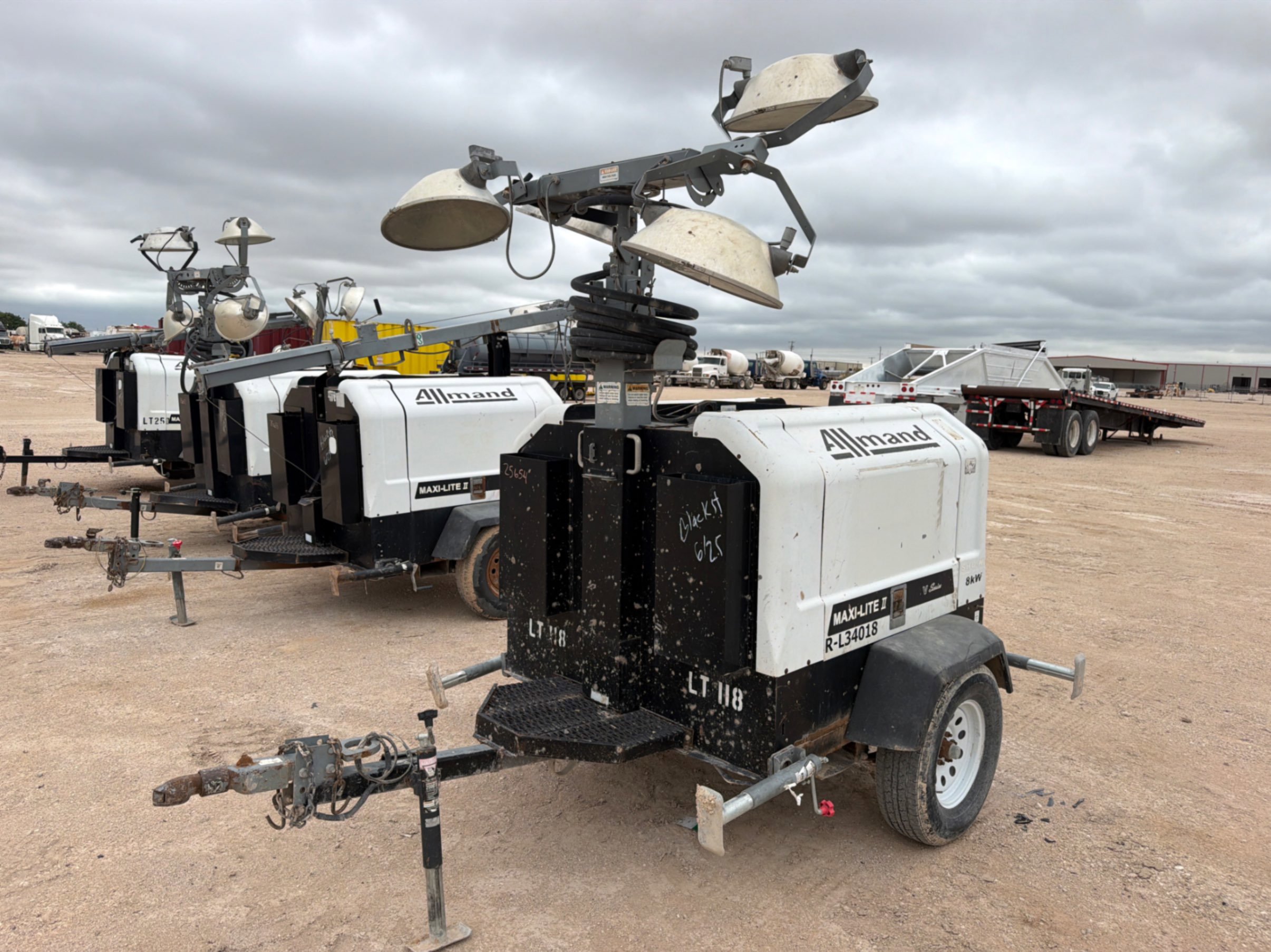 Photo of a  Allmand Maxi-Lite  
