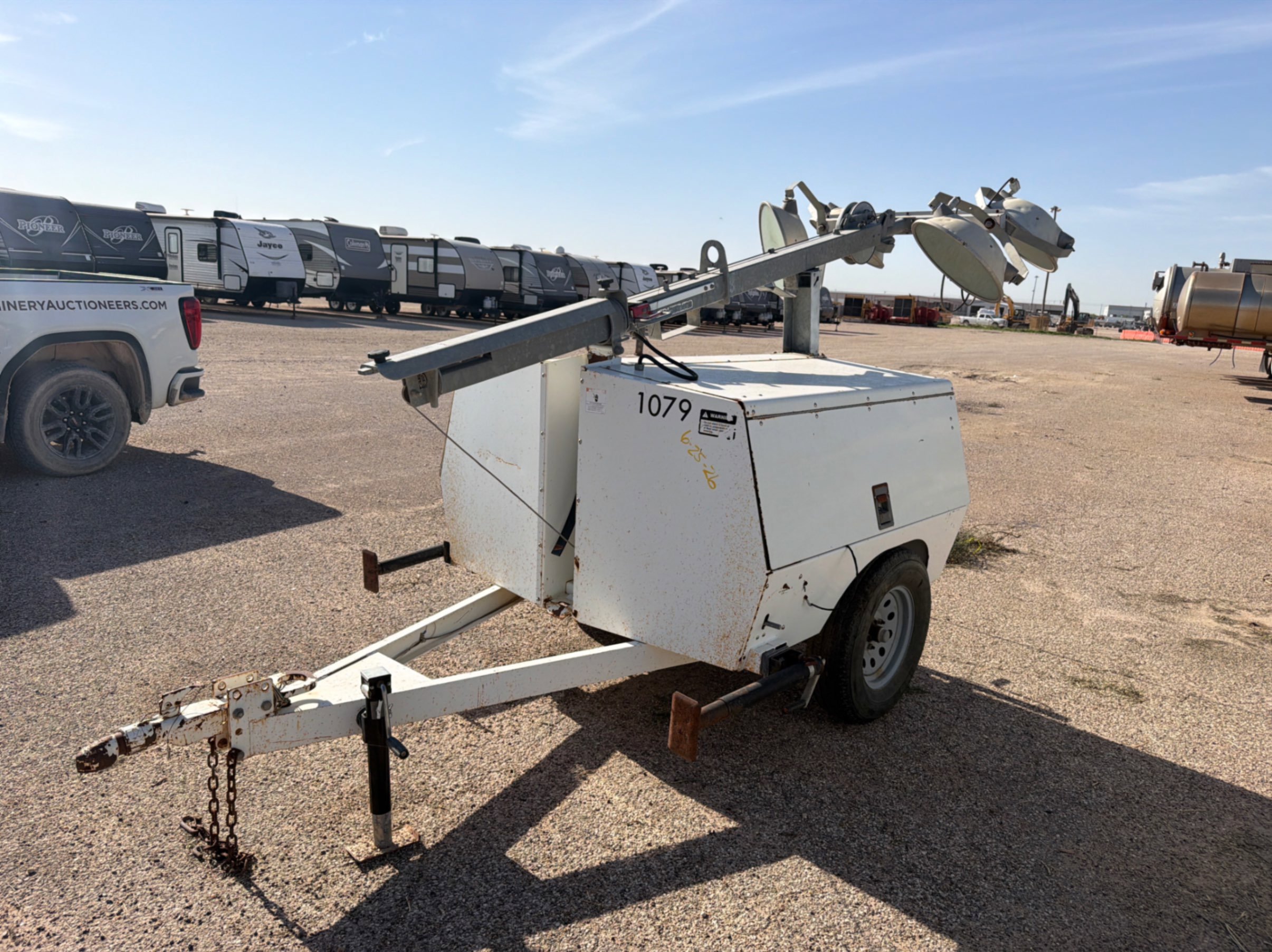 Photo of a  Allmand Maxi-Lite  