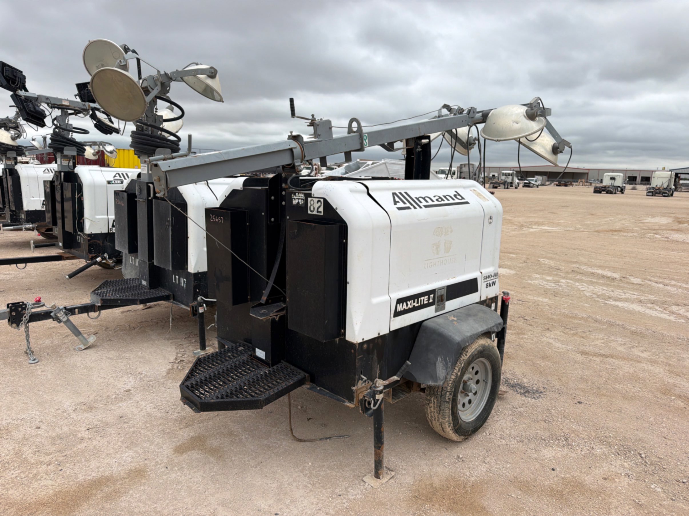 Photo of a  Allmand Maxi-Lite  