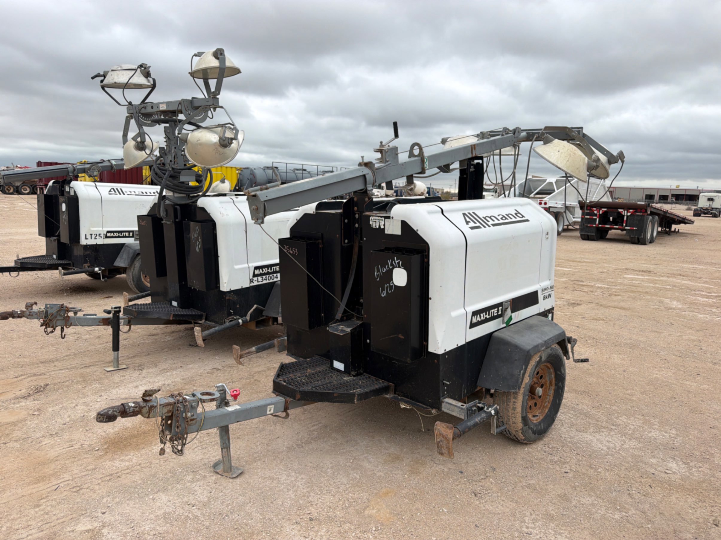 Photo of a  Allmand Maxi-Lite  