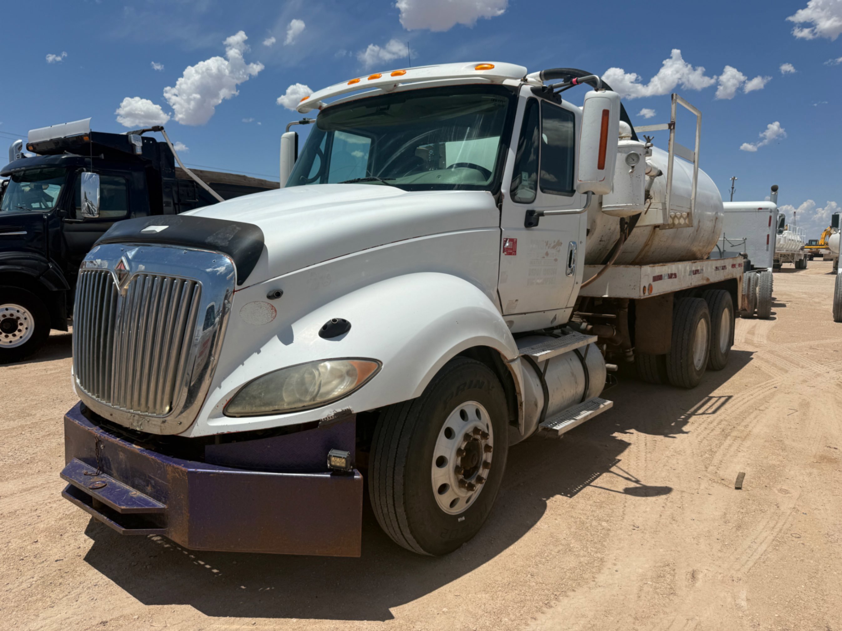 Photo of a 2010 International Prostar