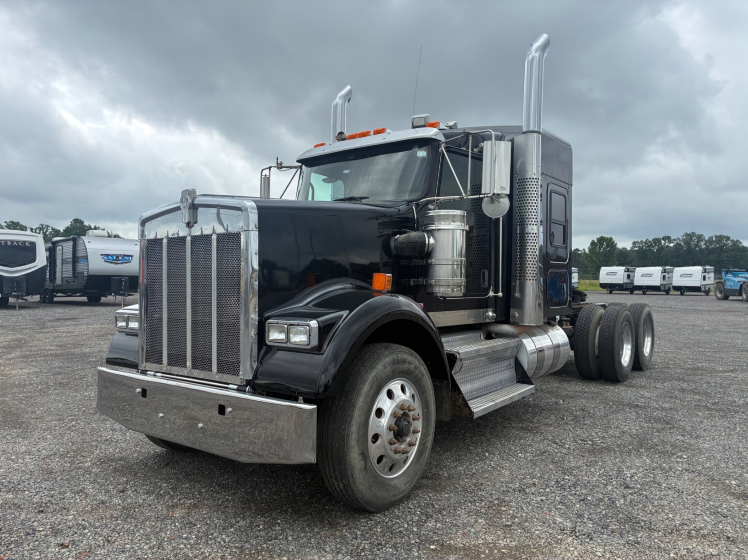 Photo of a 2018 Kenworth W900