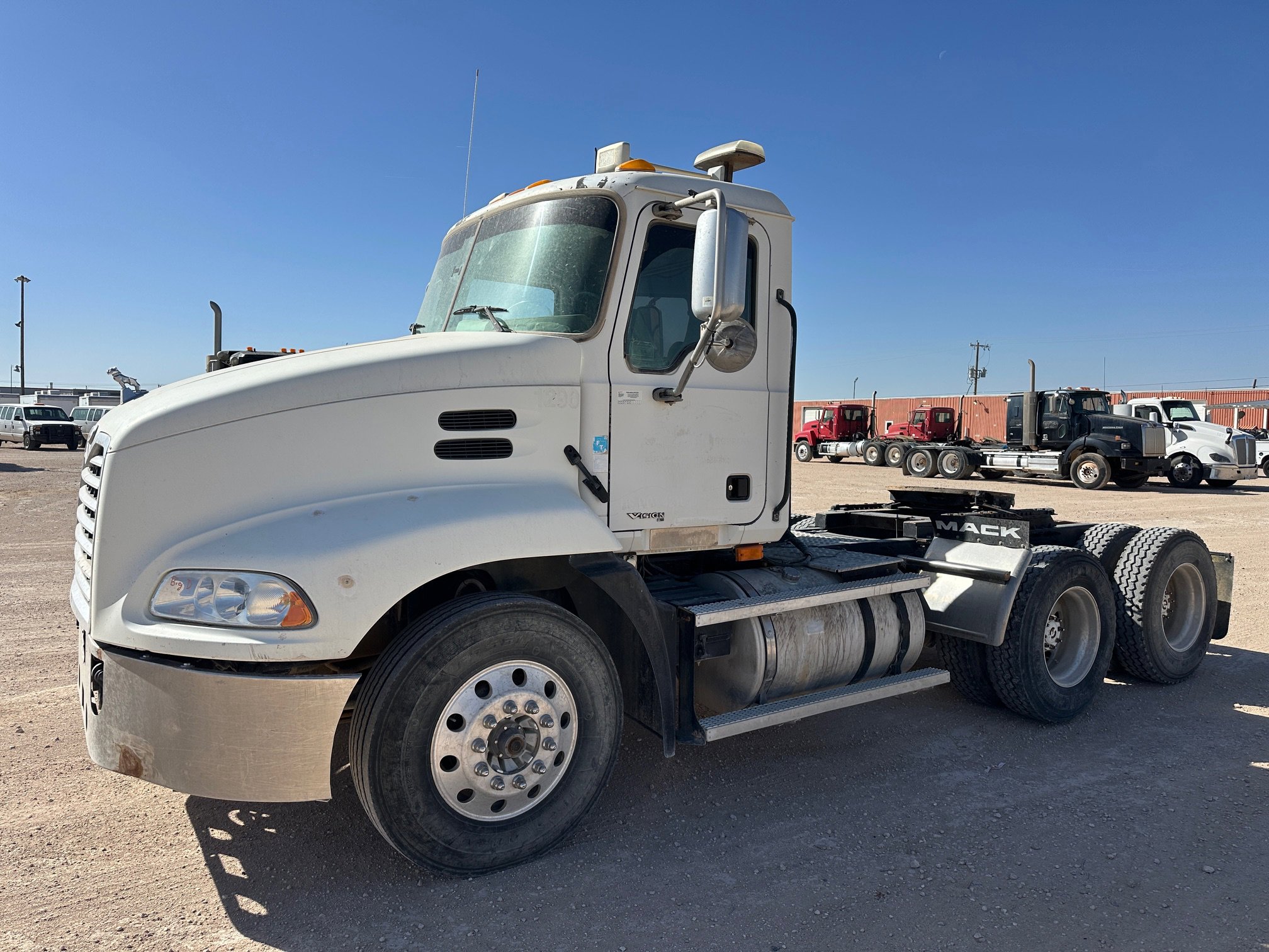 Photo of a 2006 Mack VISION