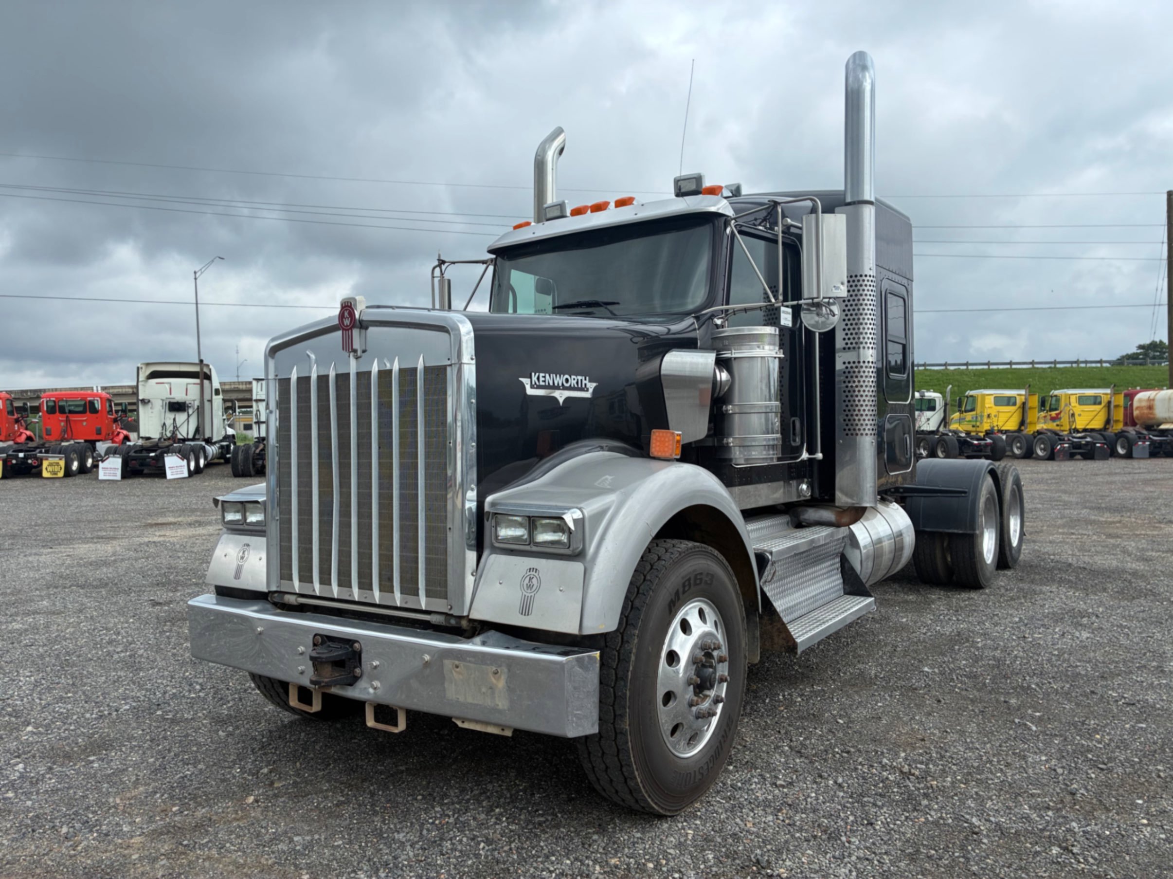 Photo of a 2018 Kenworth W900