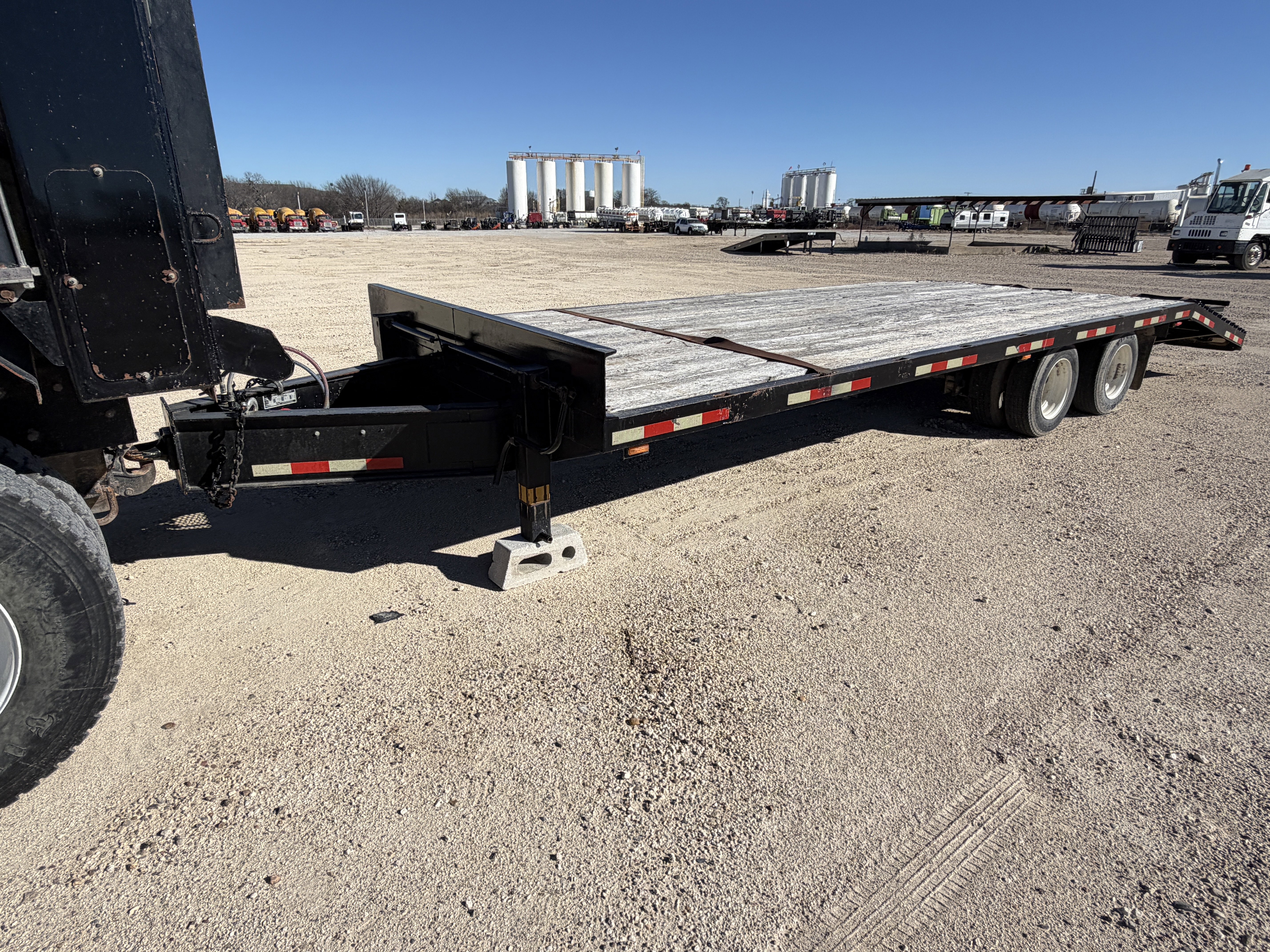1998 MAGNUM TRAILER