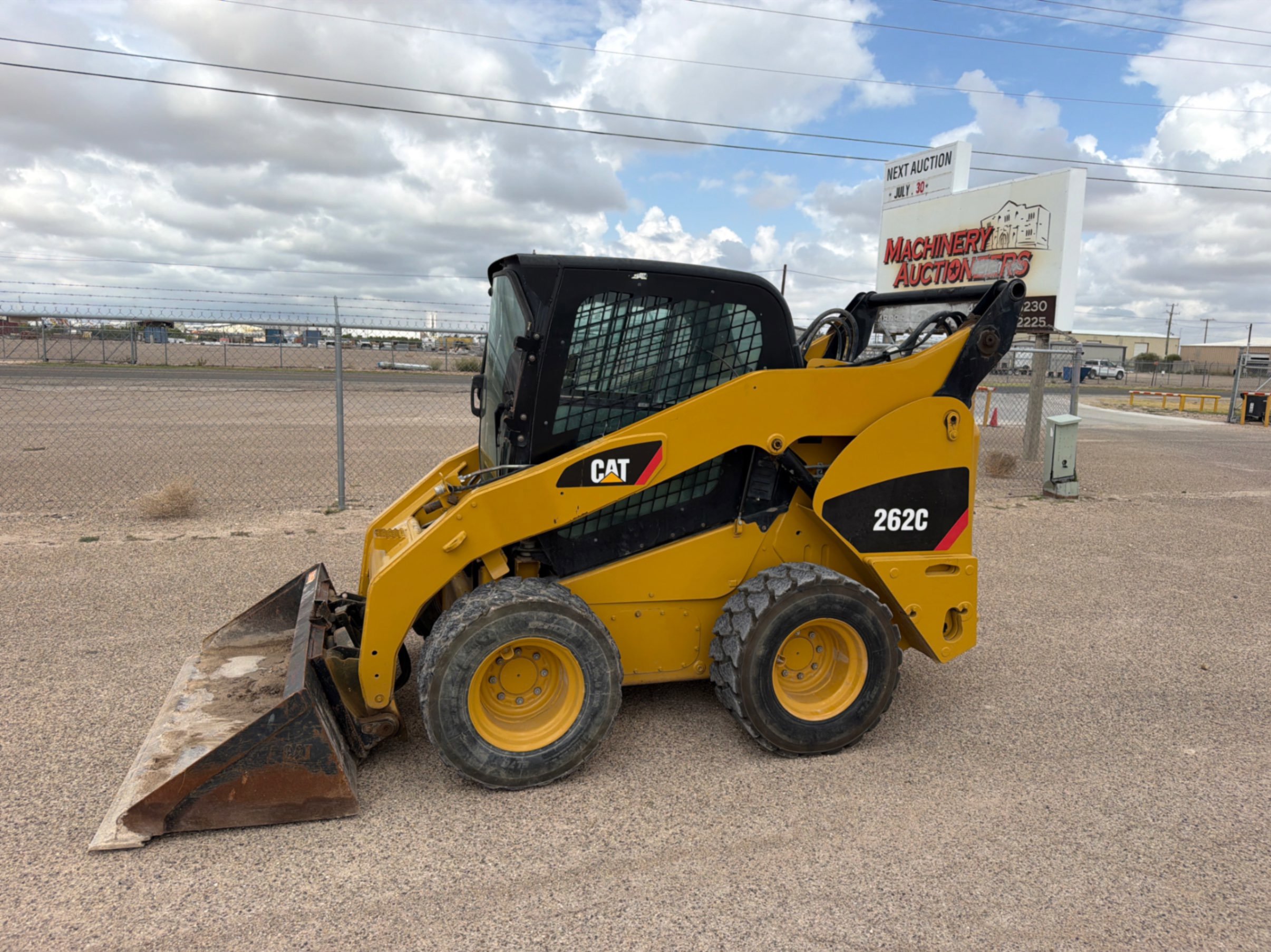 2012 CAT 262C WHEELED SKIDSTEER