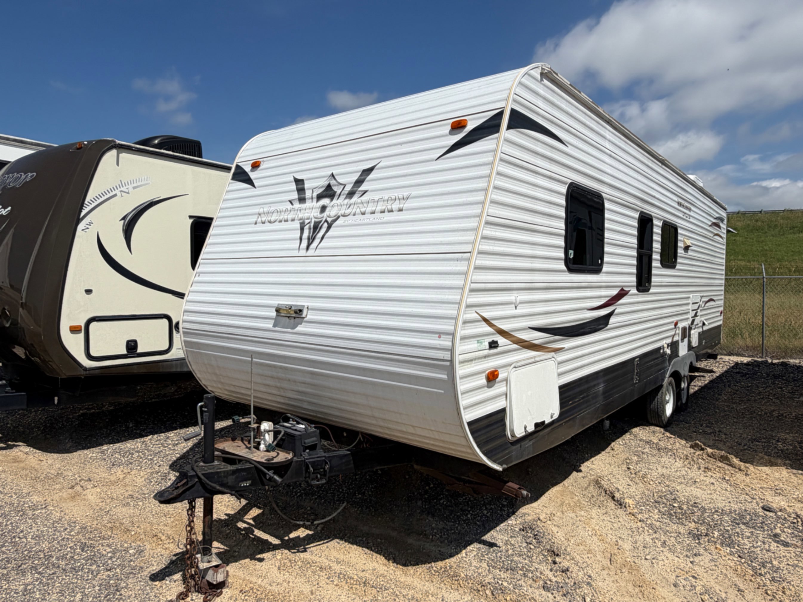 2011 HEARTLAND NORTH COUNTRY TRAVEL TRAILER