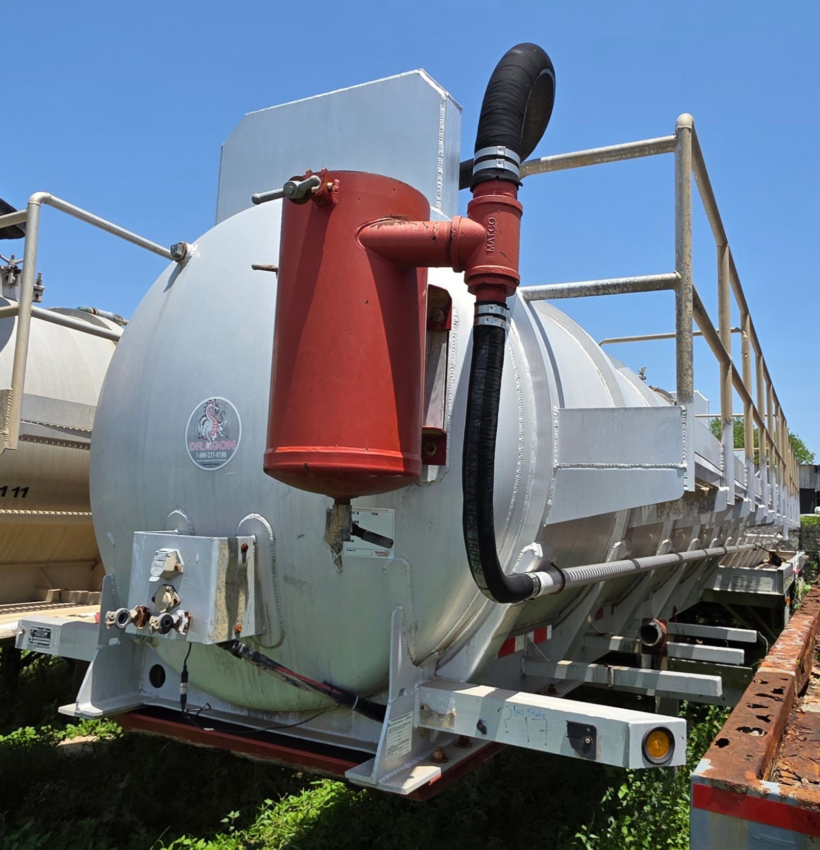 2011 DRAGON 150BBL TRAILER