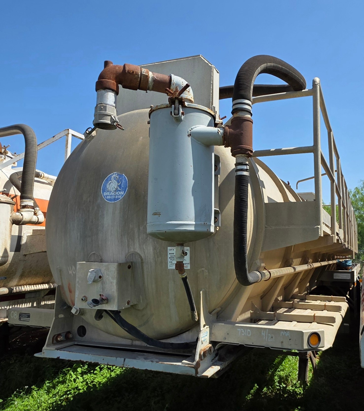 2008 DRAGON 150 BBL ALUMINUM VACUUM TRAILER