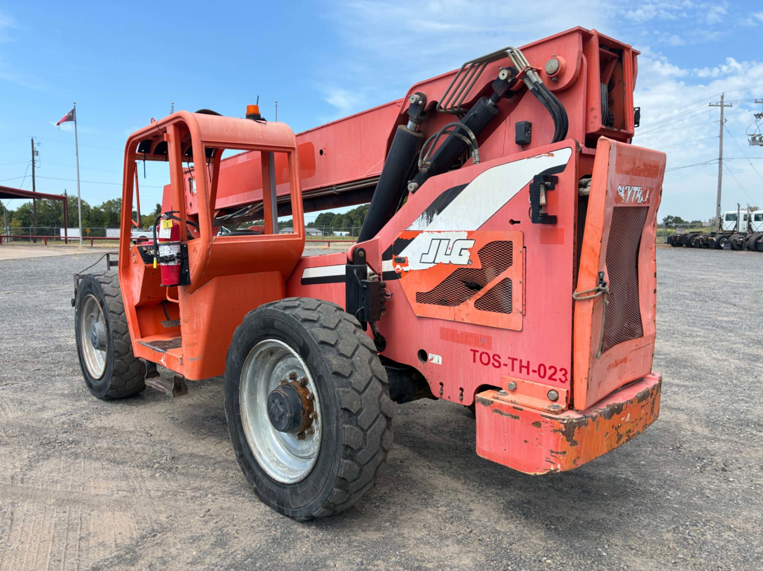 2015 Hyster 10054